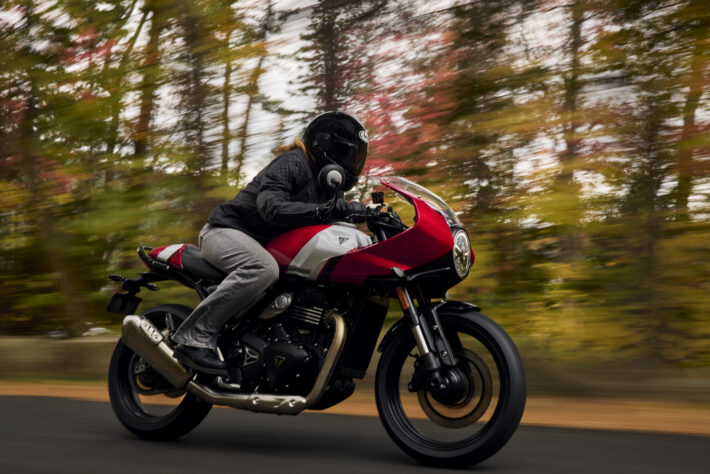 2026 Triumph Thruxton 400
