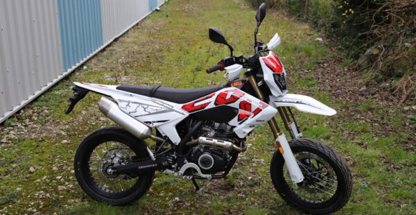 QJMotor releases two new 125 A1 machines in the UK