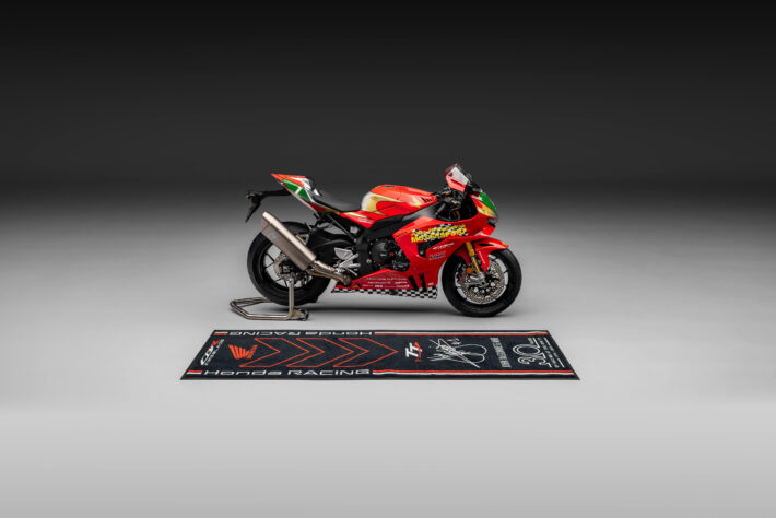 Limited Edition John McGuinness 30th Anniversary Replica Honda CBR1000RR-R Fireblade SP