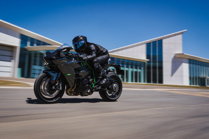 2027 Kawasaki Ninja H2 Carbon