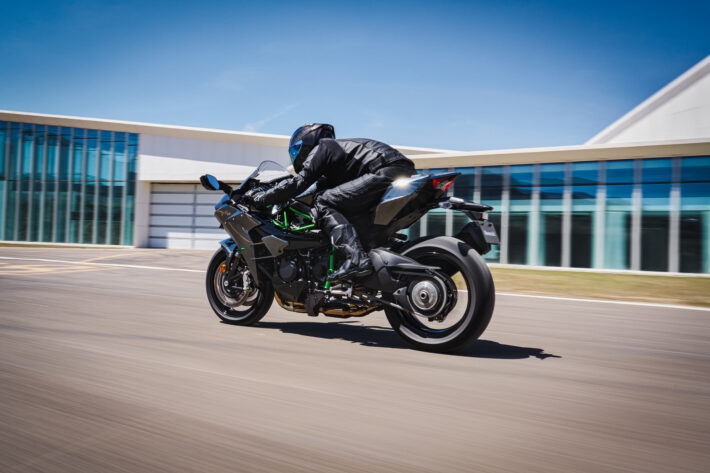 2027 Kawasaki Ninja H2 Carbon