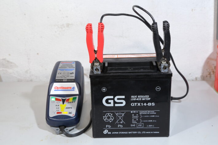 12v lead acid battery with charger